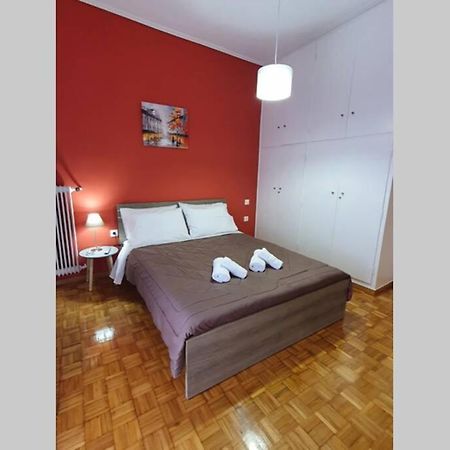 Greek Hospitality In A Modern Apartment Atenas Exterior foto